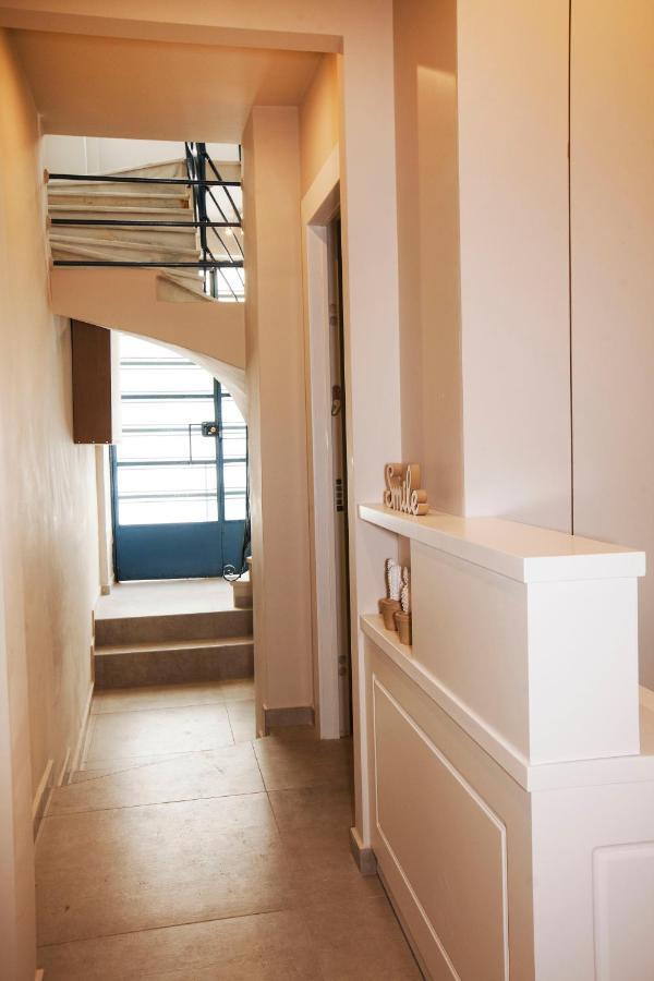 Bentzi...Boutique Apartment 1, Classic Double With Kitchenette, 2 Guests Athena Bagian luar foto