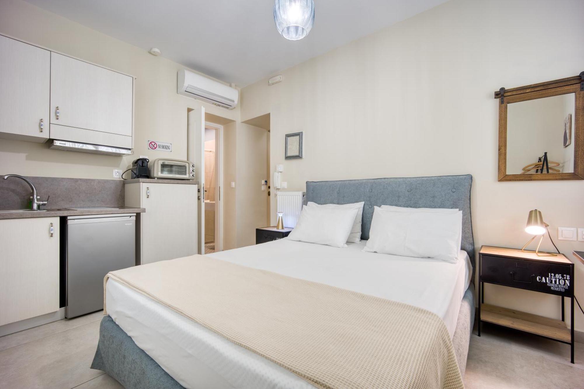 Bentzi...Boutique Apartment 1, Classic Double With Kitchenette, 2 Guests Athena Bagian luar foto