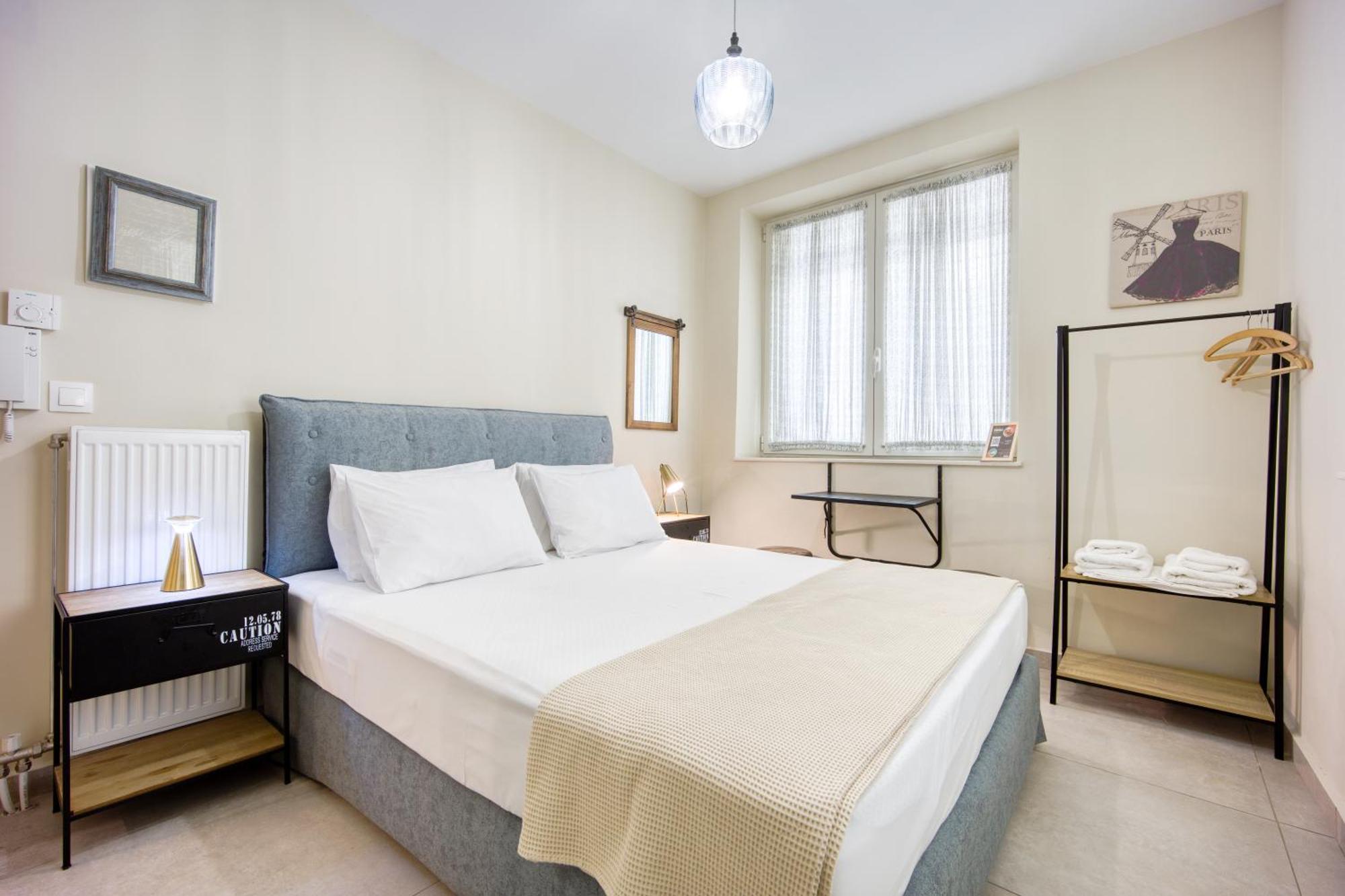 Bentzi...Boutique Apartment 1, Classic Double With Kitchenette, 2 Guests Athena Bagian luar foto