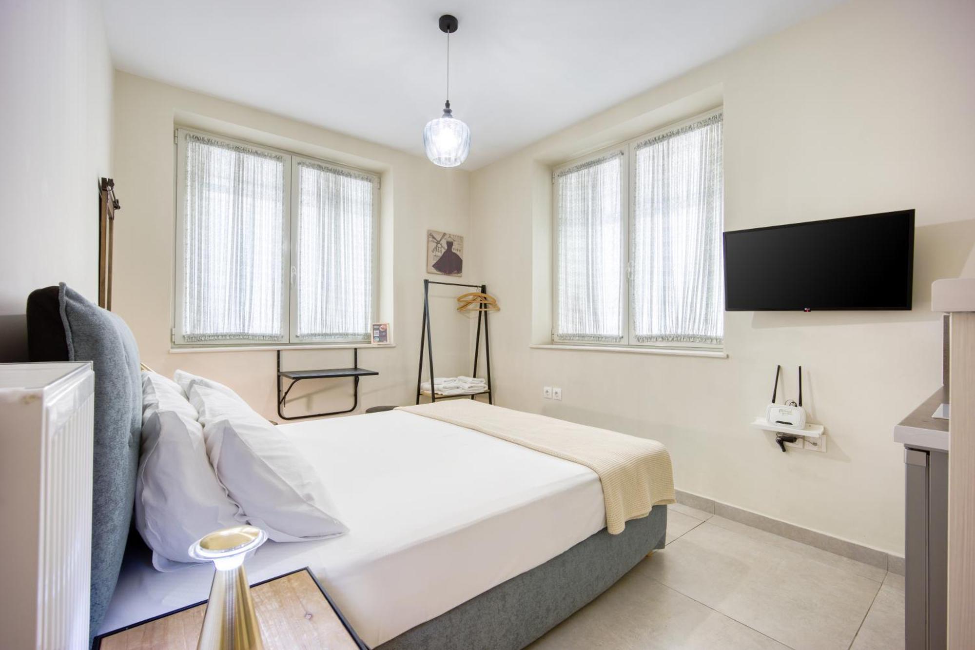 Bentzi...Boutique Apartment 1, Classic Double With Kitchenette, 2 Guests Athena Bagian luar foto